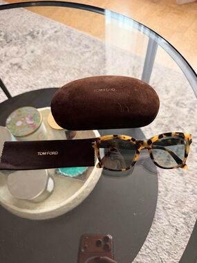 Tom Ford Tortoiseshell Sunglasses - Classic Square Frame